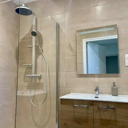 Family For 10 People, Spacious & Cozy Дом отдыха Компьень