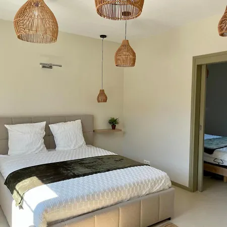 Family For 10 People, Spacious & Cozy Дом отдыха