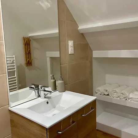 Family For 10 People, Spacious & Cozy Дом отдыха