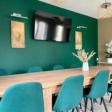Family For 10 People, Spacious & Cozy *